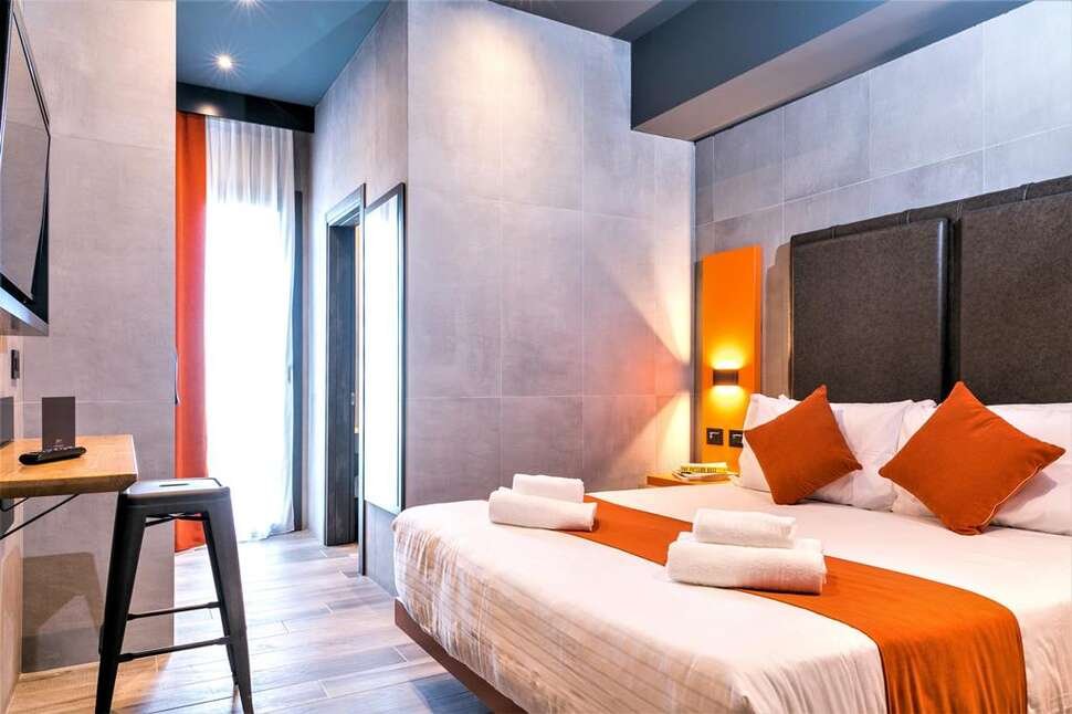 J24 Milano - Vlucht + hotel Milaan
