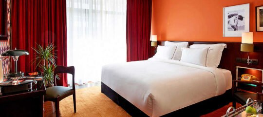 Brown Acropol - Vlucht + hotel Athene