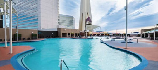 The Strat Hotel Casino & Tower - Vlucht + hotel Las Vegas