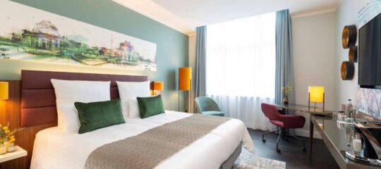 Leonardo Royal Hotel Berlin Alexanderplatz - Vlucht + hotel Berlijn