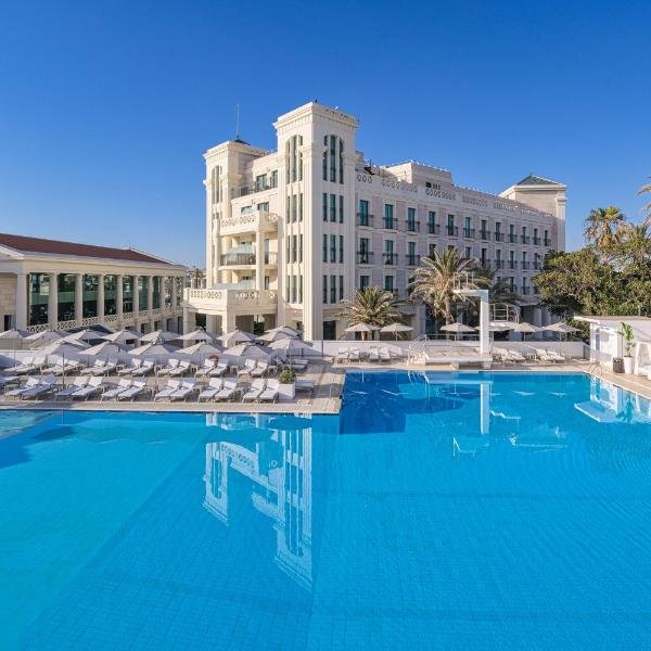 Las Arenas Balneario Resort