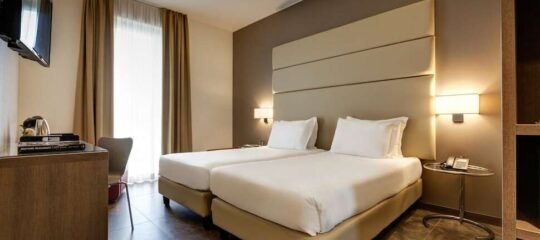 Klima Hotel Milano Fiere - Vlucht + hotel Milaan