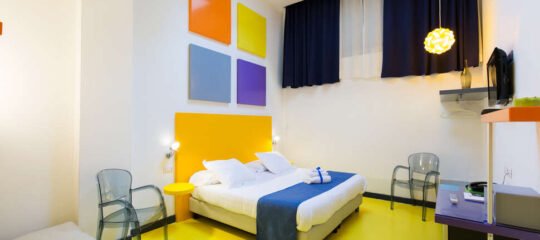 Hotel Correra 241 - Vlucht + hotel Napels