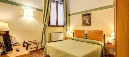 Hotel Botticelli - Vlucht + hotel Florence