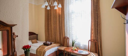 City Hotel Unio - Vlucht + hotel Boedapest