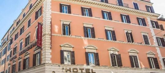 Hotel Accademia - Vlucht + hotel Rome