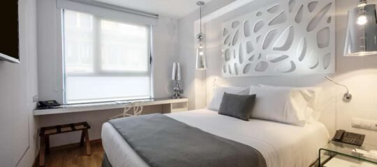 Hotel Evenia Rossello - Vlucht + hotel Barcelona