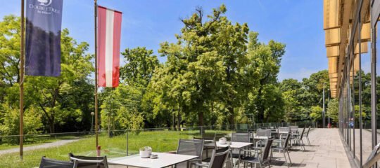 DoubleTree by Hilton Vienna Schönbrunn - Vlucht + hotel Wenen