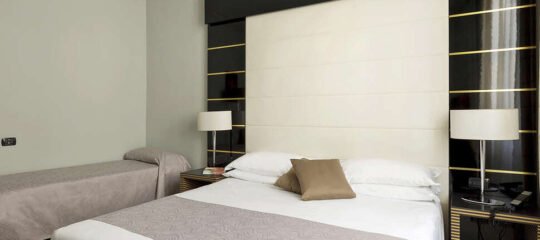 Palazzo Salgar - Vlucht + hotel Napels