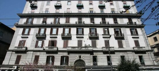 Napoli Suite - Vlucht + hotel Napels