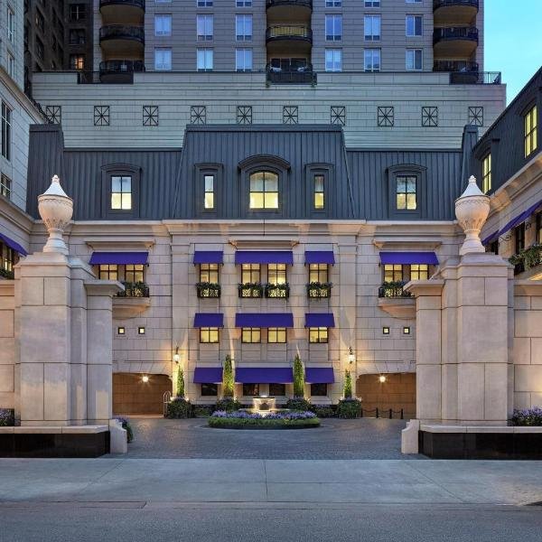 Waldorf Astoria Chicago