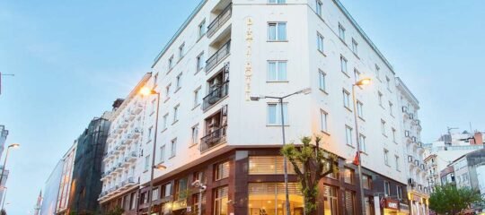 Barin Hotel - Vlucht + hotel Istanbul