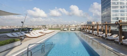 Hilton Istanbul Bomonti Hotel & Conference Center - Vlucht + hotel Istanbul