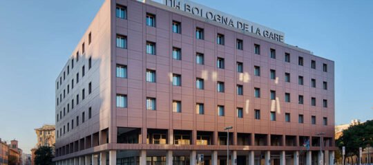 NH Bologna de la Gare - Vlucht + hotel Bologna