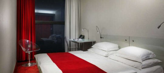 Hotel Metropol - Vlucht + hotel Praag