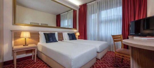 iH Hotels Milano St John - Vlucht + hotel Milaan