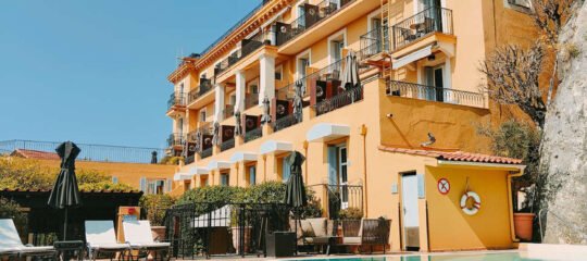 Hotel La Perouse - Vlucht + hotel Nice