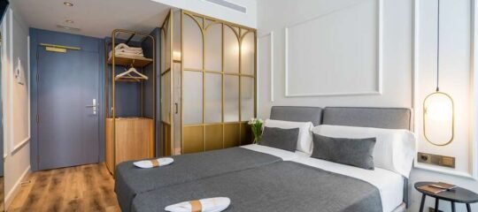 Hotel Conqueridor - Vlucht + hotel Valencia