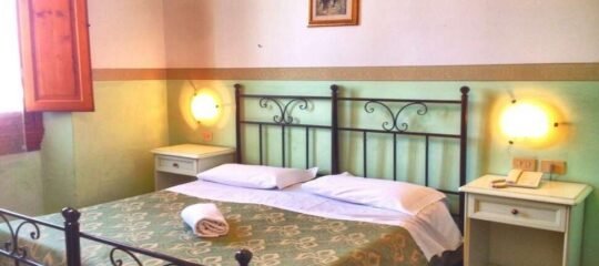 Hotel Desiree Florence - Vlucht + hotel Florence