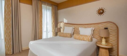 Hotel Le Soleia - Vlucht + hotel Nice