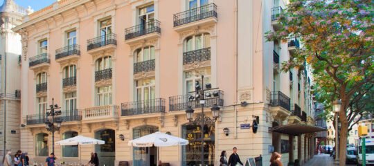 SH Ingles Boutique Hotel - Vlucht + hotel Valencia