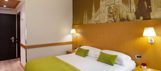 Starhotels Tourist - Vlucht + hotel Milaan