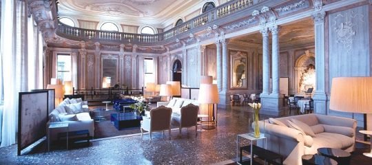 Hotel Monaco & Grand Canal