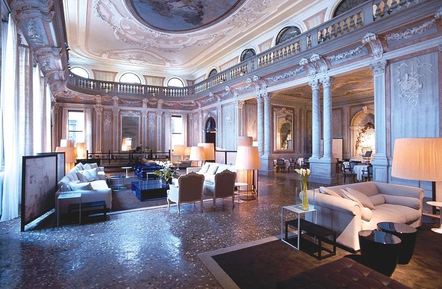 Hotel Monaco & Grand Canal
