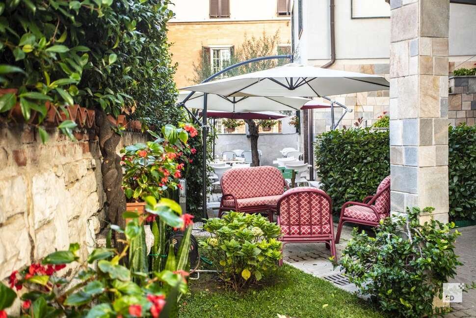 Hotel Alessandro Della Spina - Vlucht + hotel Pisa