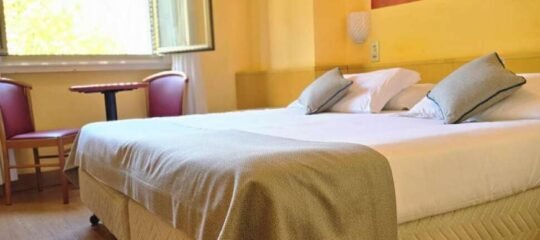 Hotel Sant'Ambroeus - Vlucht + hotel Milaan