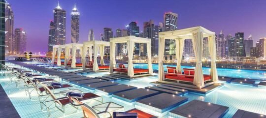 Hotel Canal Central - Vlucht + hotel Dubai