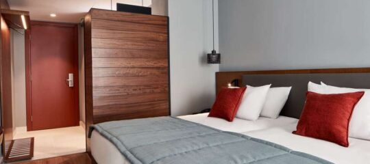 Achilleas Hotel - Vlucht + hotel Athene