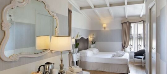 Hotel Rapallo - Vlucht + hotel Florence