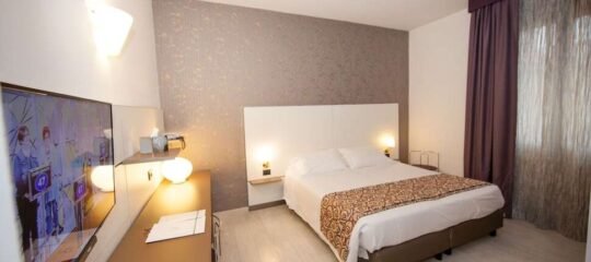 Hotel Re Enzo Bologna - Vlucht + hotel Bologna