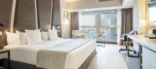 Hotel Ilunion Malaga - Vlucht + hotel Málaga