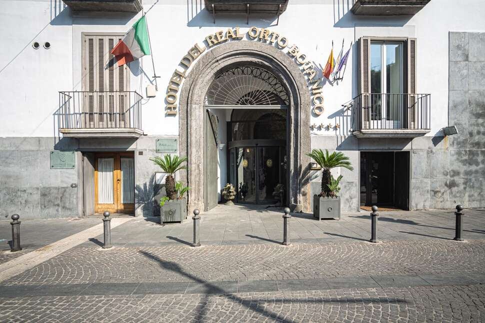 Hotel Real Ortobotanico - Vlucht + hotel Napels