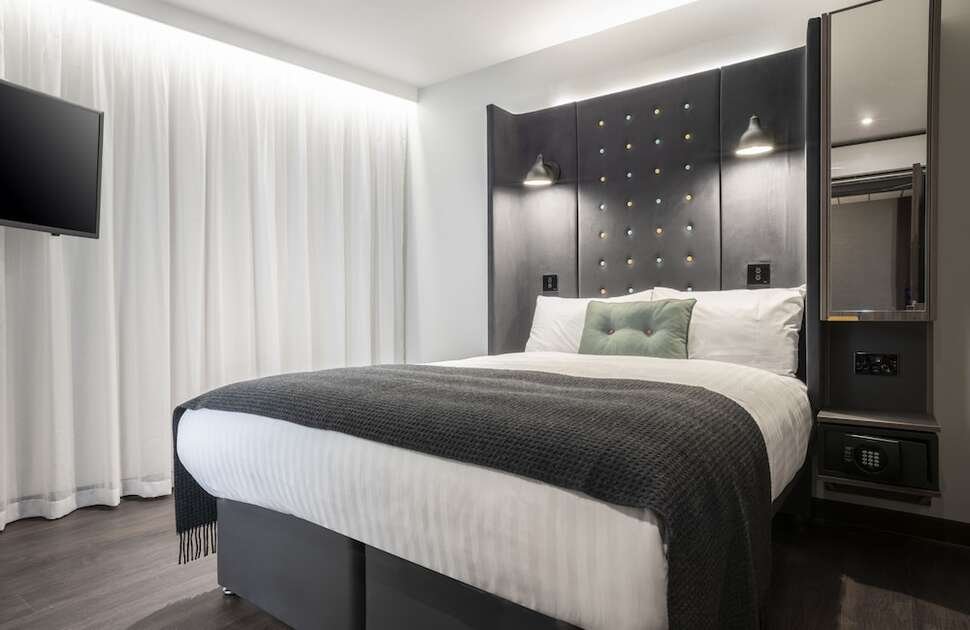 Point A Hotel Edinburgh Haymarket - Vlucht + hotel Edinburgh