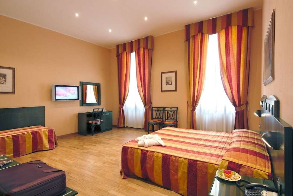 Hotel Bologna - Vlucht + hotel Pisa
