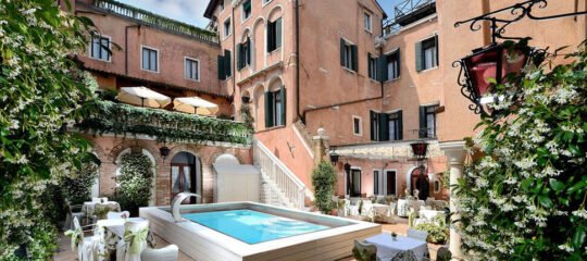 Hotel Giorgione - Vlucht + hotel Venetië