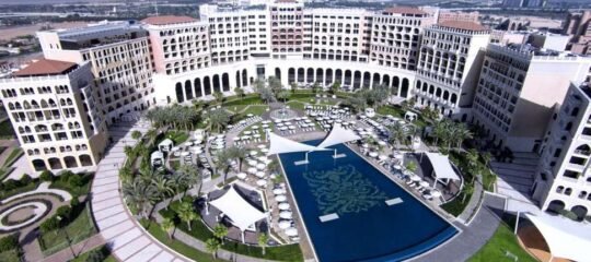 The Ritz-Carlton Abu Dhabi Grand Canal - Vlucht + hotel Abu Dhabi