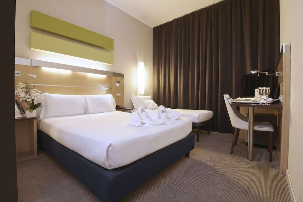 IH Hotels Milano Gioia - Vlucht + hotel Milaan