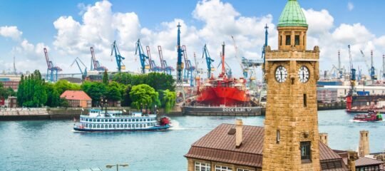 Ruby Lotti Hotel & Bar