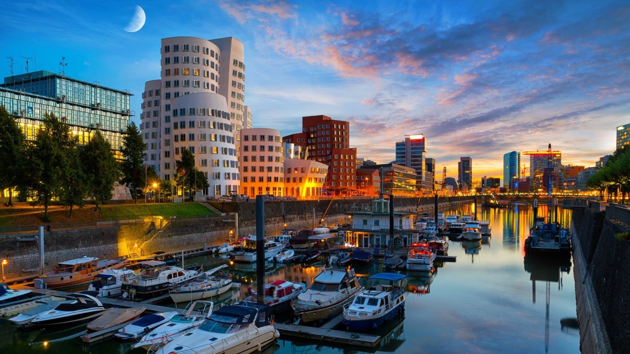 voco Düsseldorf Seestern, an IHG Hotel