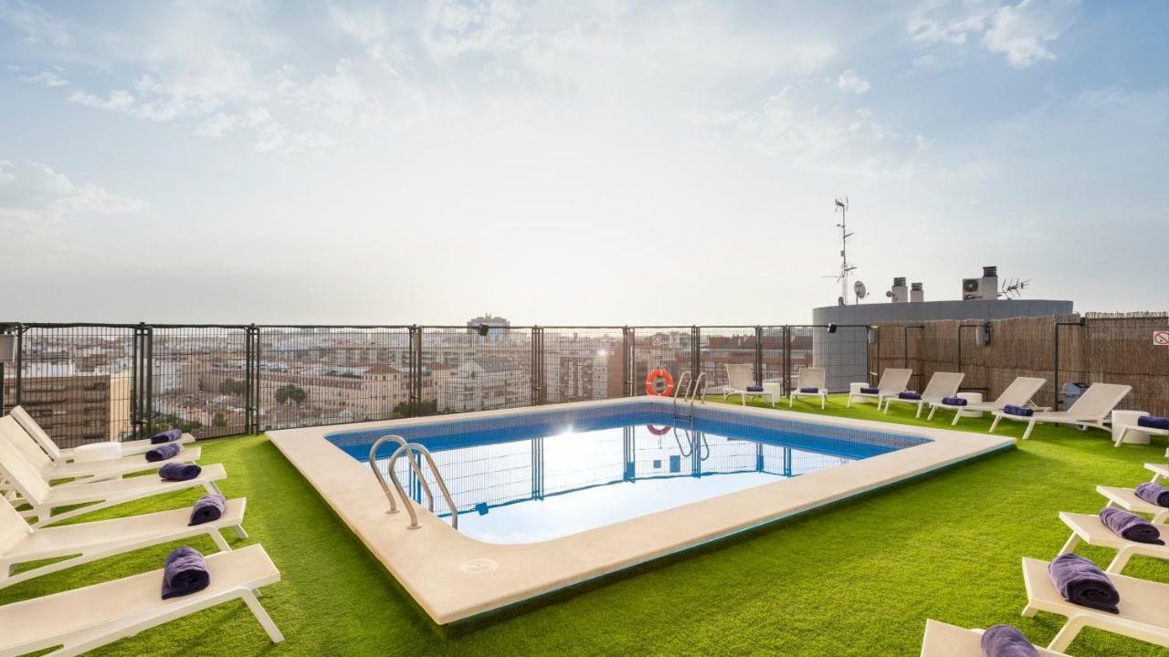 Exe Rey Don Jaime - Vlucht + Hotel Valencia