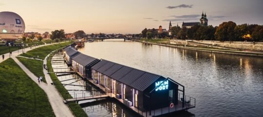 New Port Kraków - Vlucht + Hotel Krakau