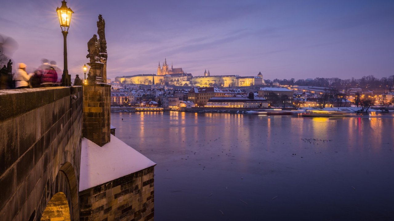 Alveo Suites - Vlucht + Hotel Praag