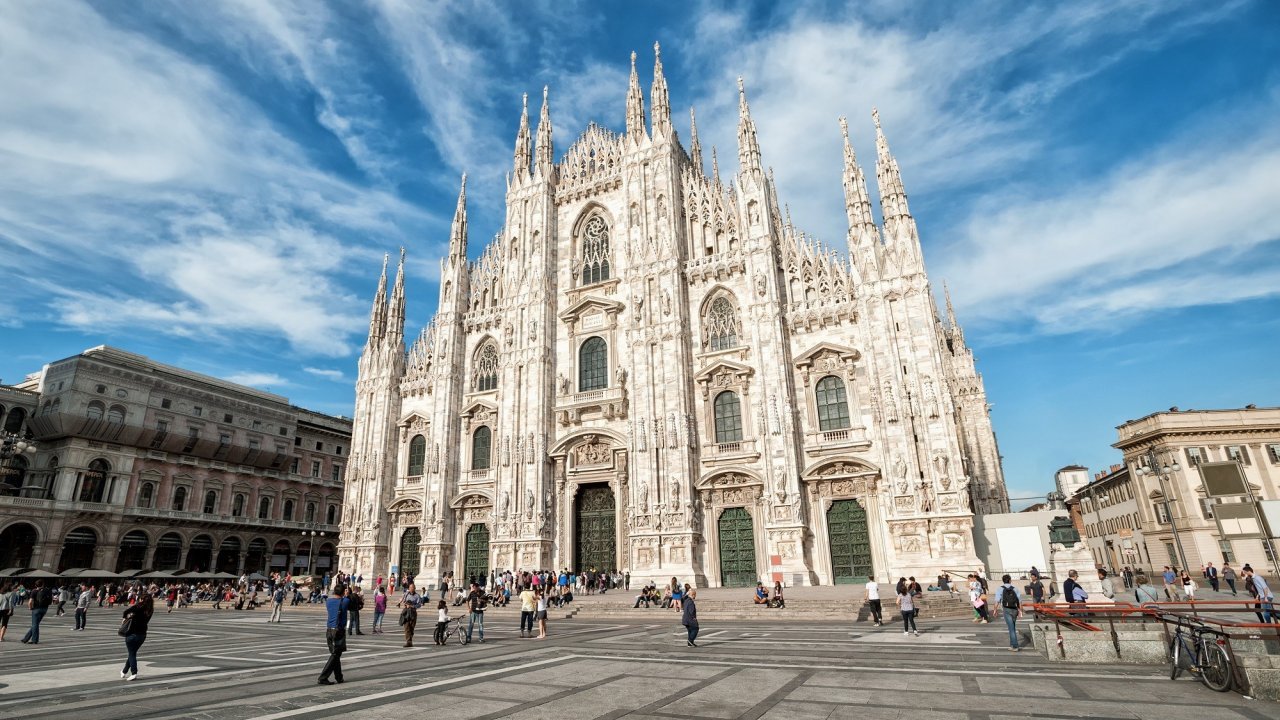 NH Milano Palazzo Moscova - Vlucht + Hotel Milaan