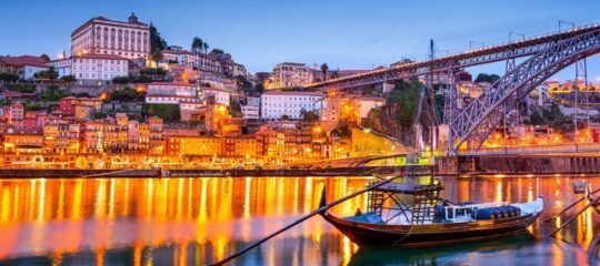 HF Fénix Porto - Vlucht + Hotel Porto