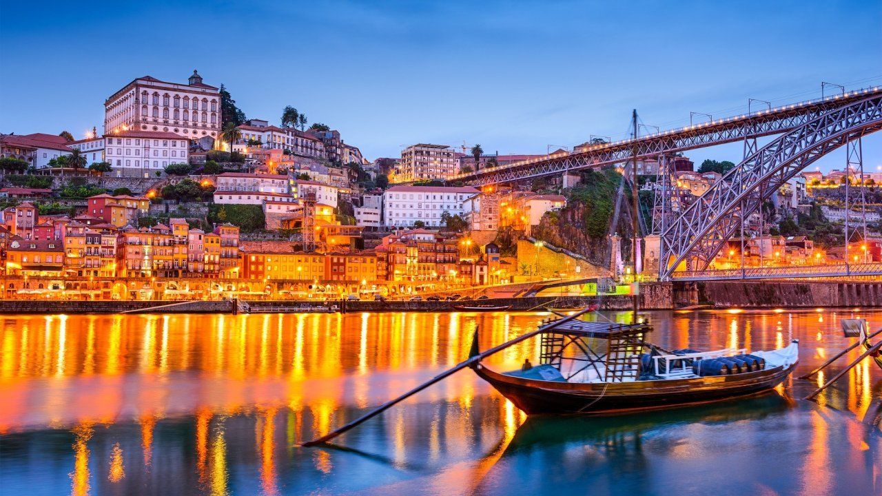 HF Fénix Porto - Vlucht + Hotel Porto