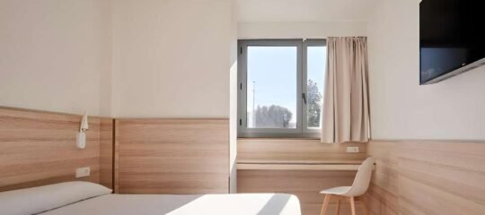 Hostal Lami - Vlucht + hotel Barcelona